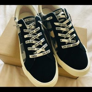 NWT WITH BOX ! Vintage Havana Shoes. Retro. Black/Camo/Sequins. Extra La…